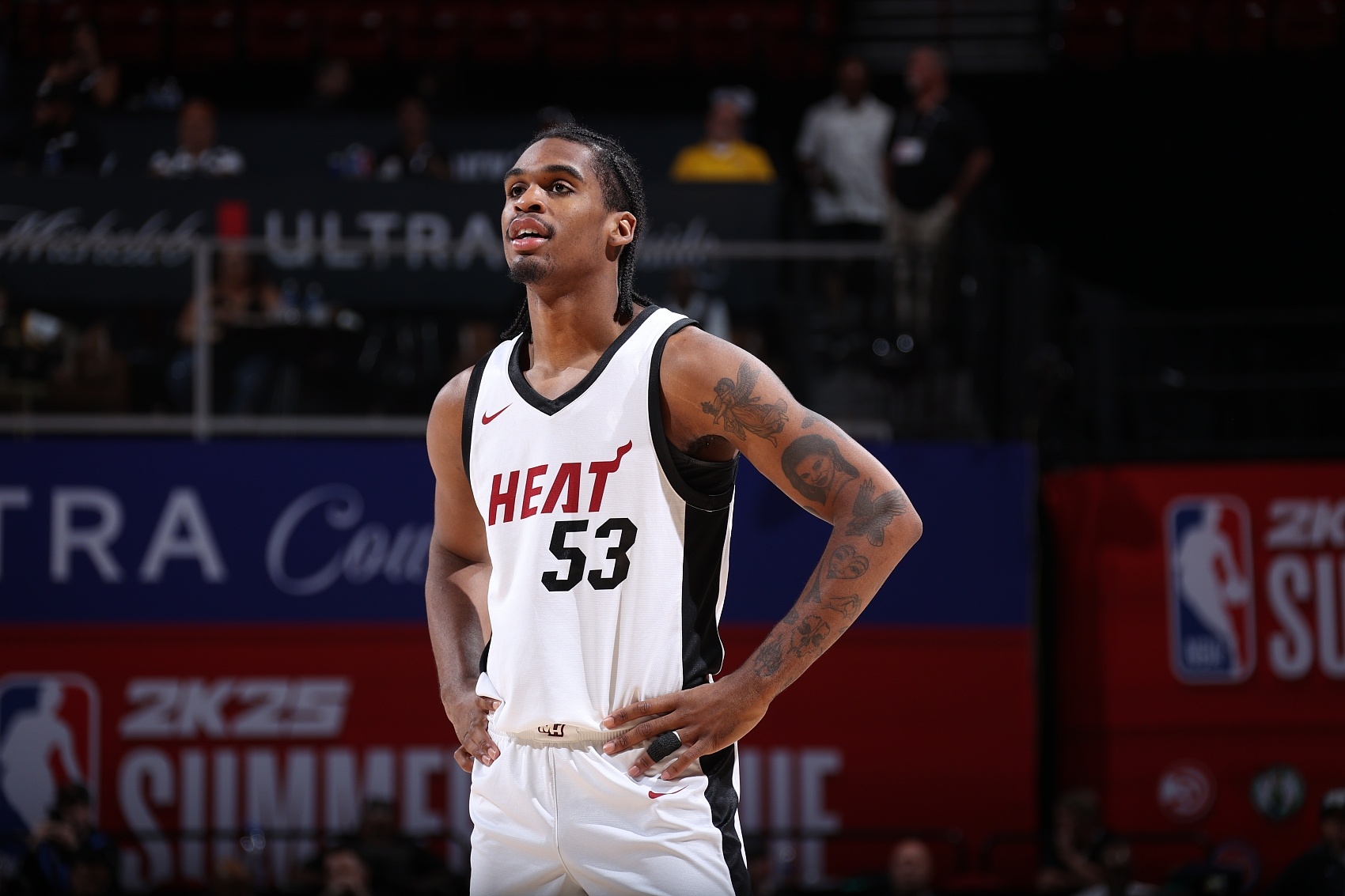 壹号娱乐-NBA场均6.5分！记者：前火箭&amp;热火球员克里斯托弗自宣加盟深圳